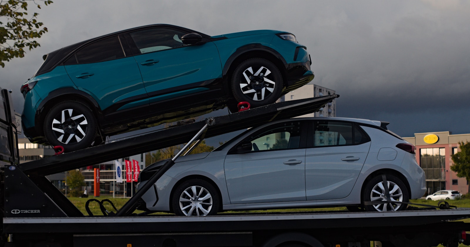 RoRo vs Container: The Real Cost of Shipping Cars from China (2026)